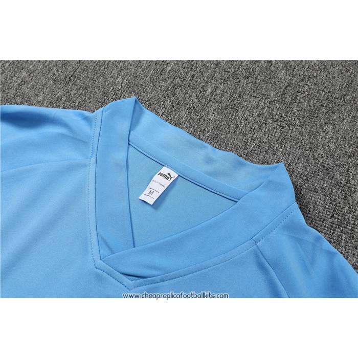 Tracksuit
 Manchester City 2022-2023 Short Sleeve
 Blue
 - Shorts
